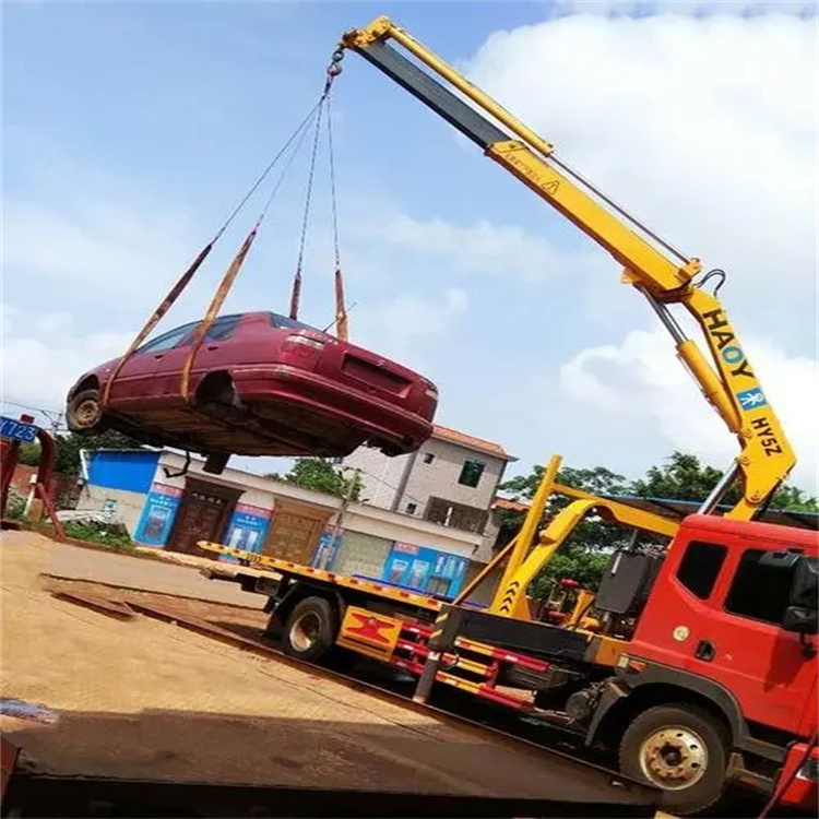 公安吊车救援小汽车怎么吊