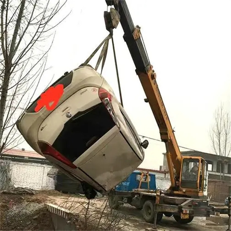 公安随时待命，吊车24小时道路救援服务全解析